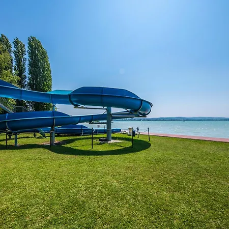 Club 4* Тихань