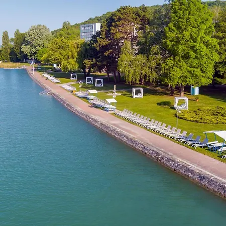 Club Szálloda 4*