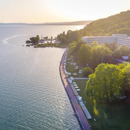 Club 4* Тихань