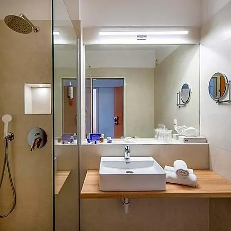Hotel Club 4*