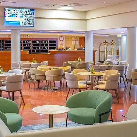 Club Hotel 4*
